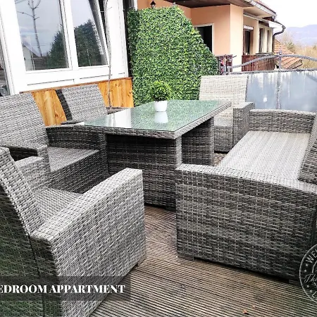 The - アパート *